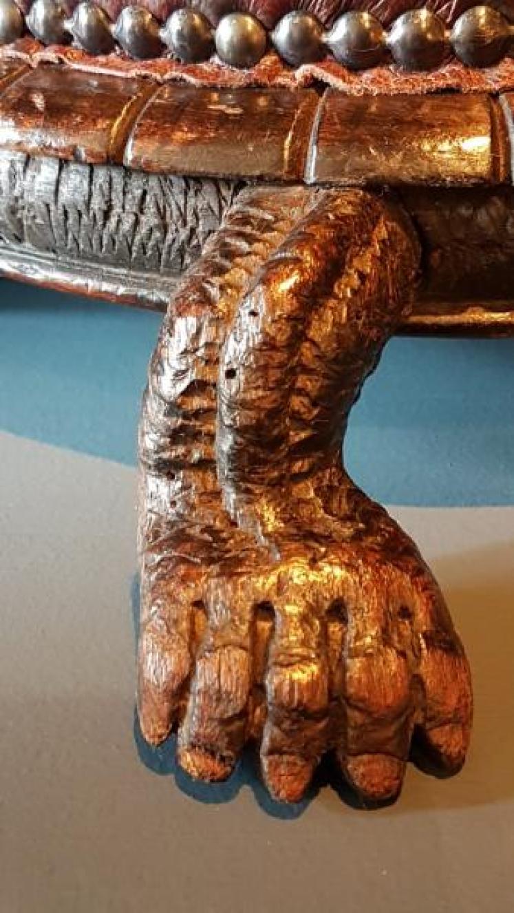 Victorian Carved Walnut Turtle Foot Stool - Image 5