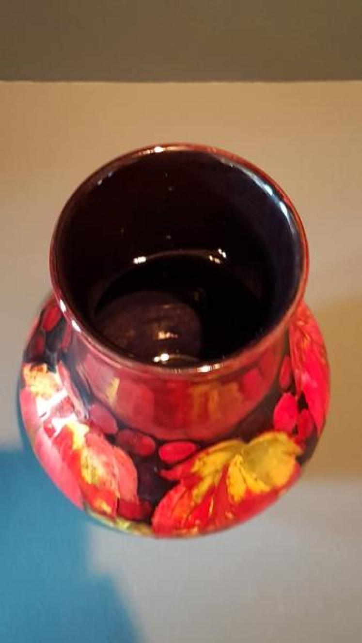 Impressive Moorcroft Leaf and Berries Flambe Vase - Image 4