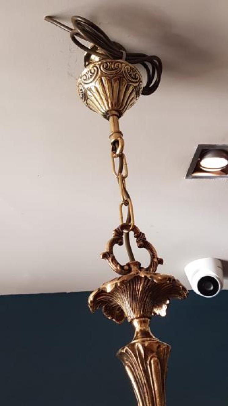 Edwardian Cast Brass 8 Arm Chandelier - Image 4