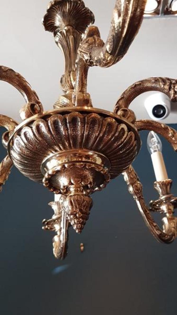 Edwardian Cast Brass 8 Arm Chandelier - Image 5