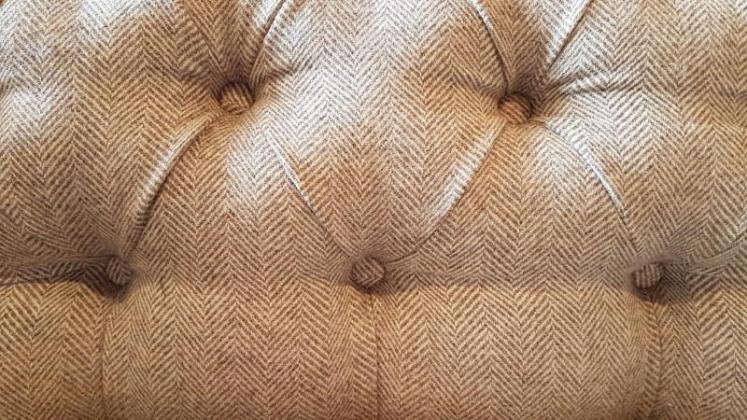 Superb Victorian Chesterfield Sofa - Image 4