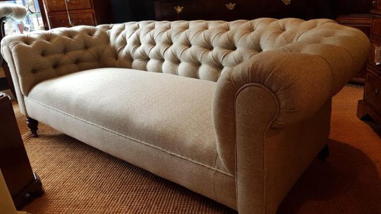 Superb Victorian Chesterfield Sofa - Image 6