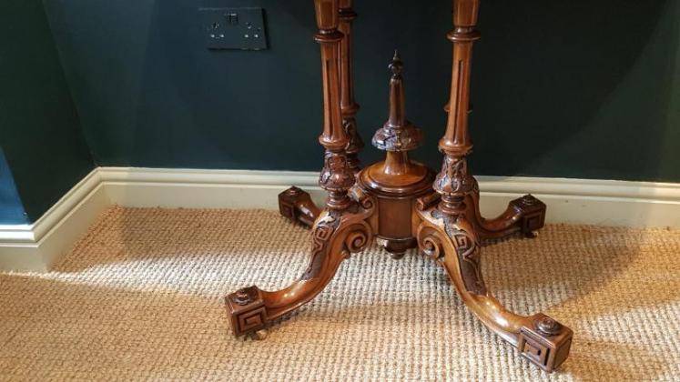 Fine Quality Victorian Inlaid Walnut Gaming Table - Image 7