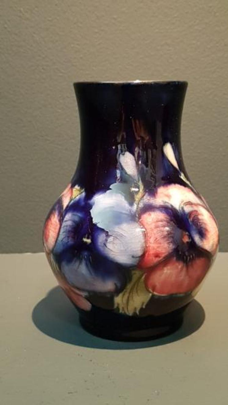 Early Moorcroft Pansy Vase - Image 4