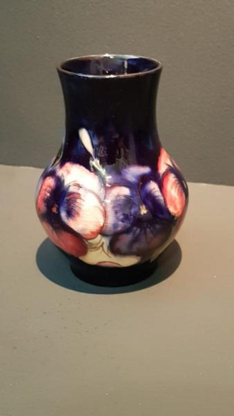 Early Moorcroft Pansy Vase - Image 5