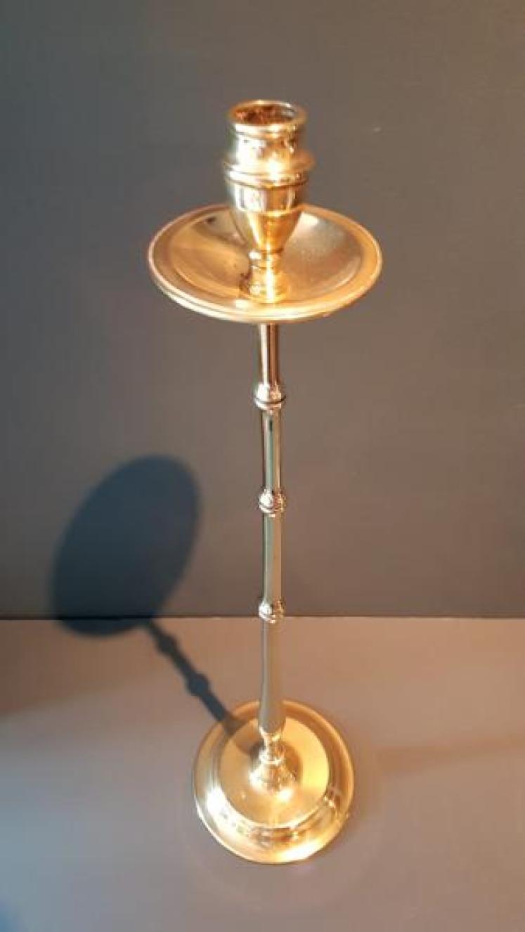 Tall Pair of Antique Cast Brass Candlesticks - Image 3