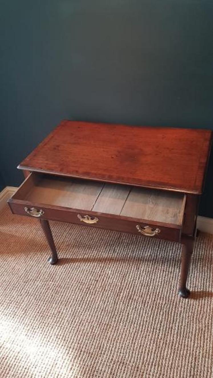 Superior George II Oak and Walnut Lowboy - Image 2