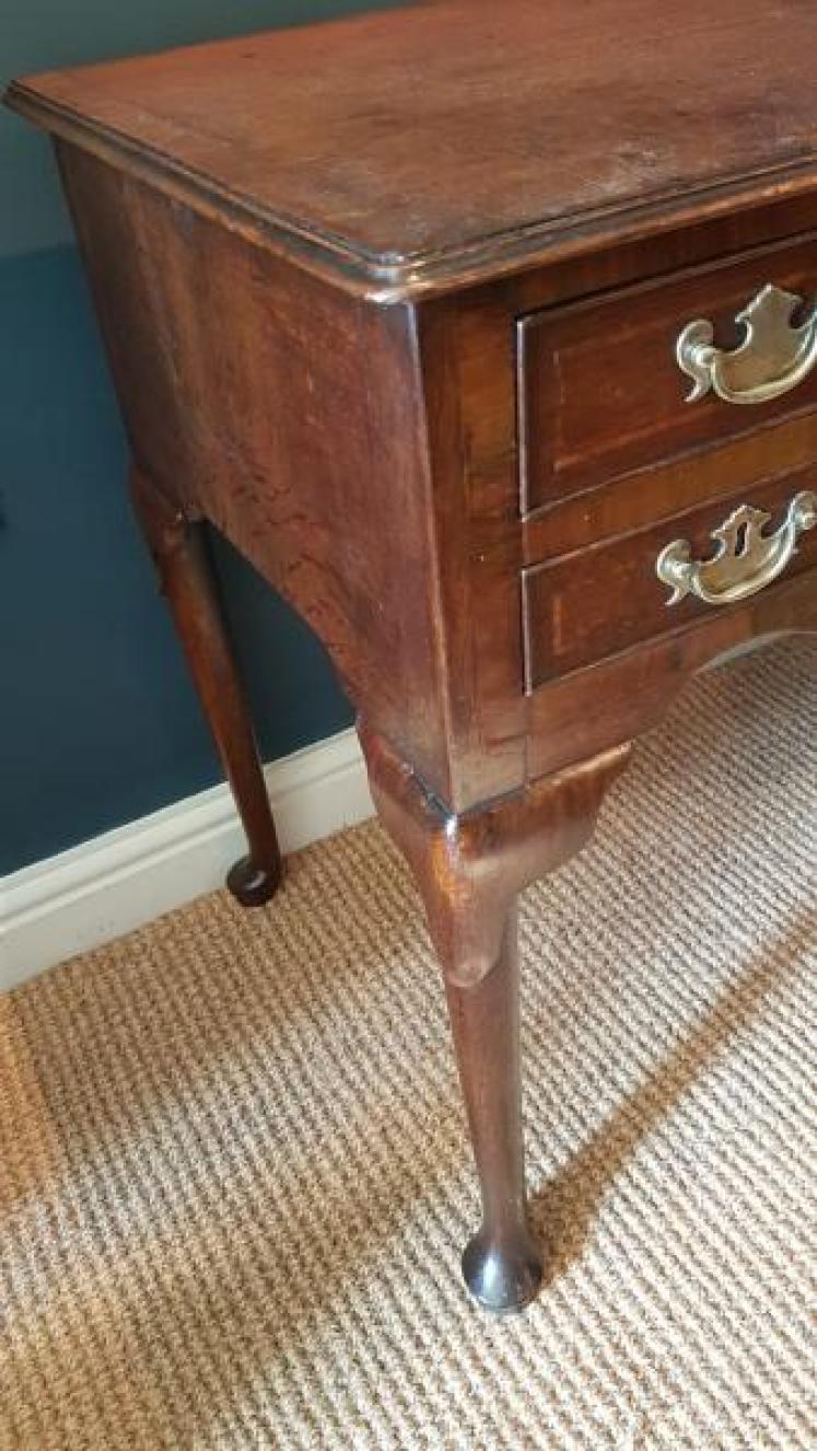 Superior George II Oak and Walnut Lowboy - Image 5