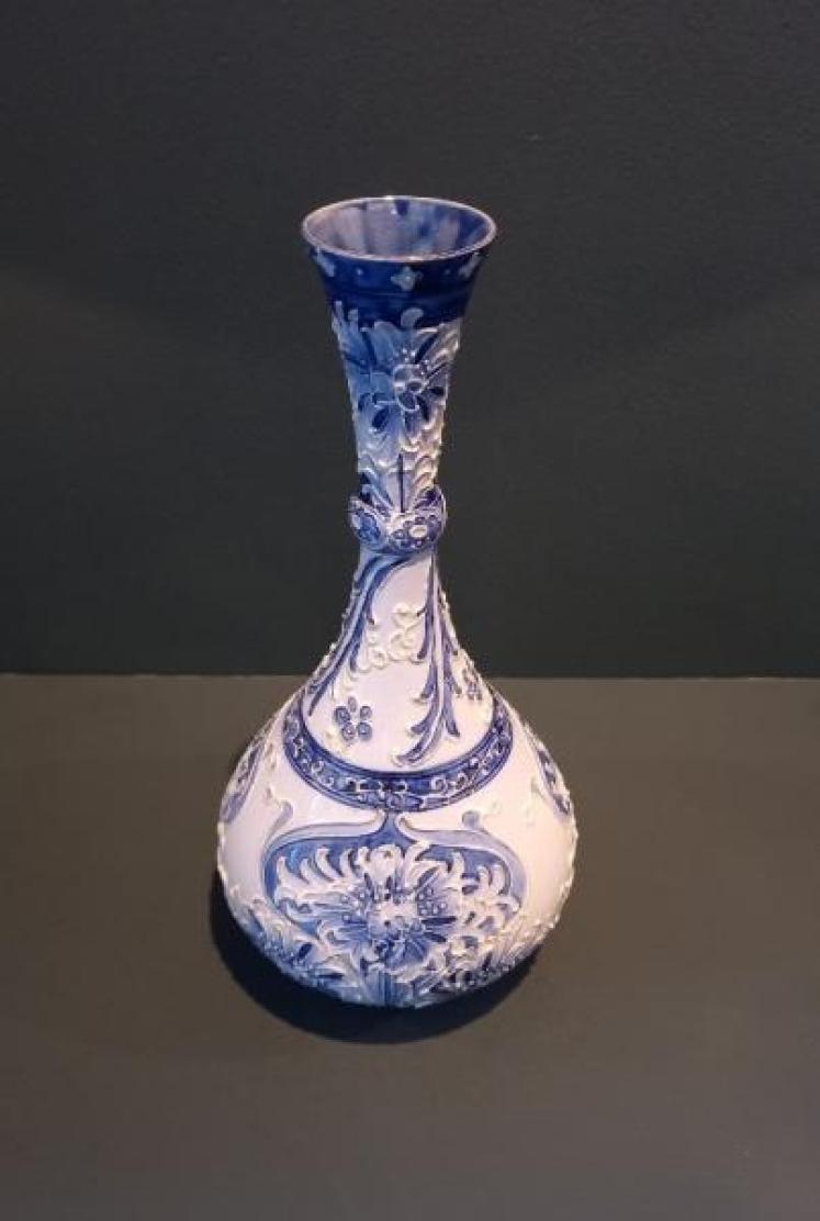 Antique McIntyre Moorcroft Blue Cornflower Vase  - Image 7