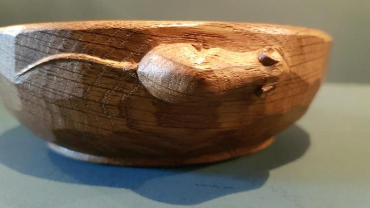 Mouseman Nut Bowl - Image 4
