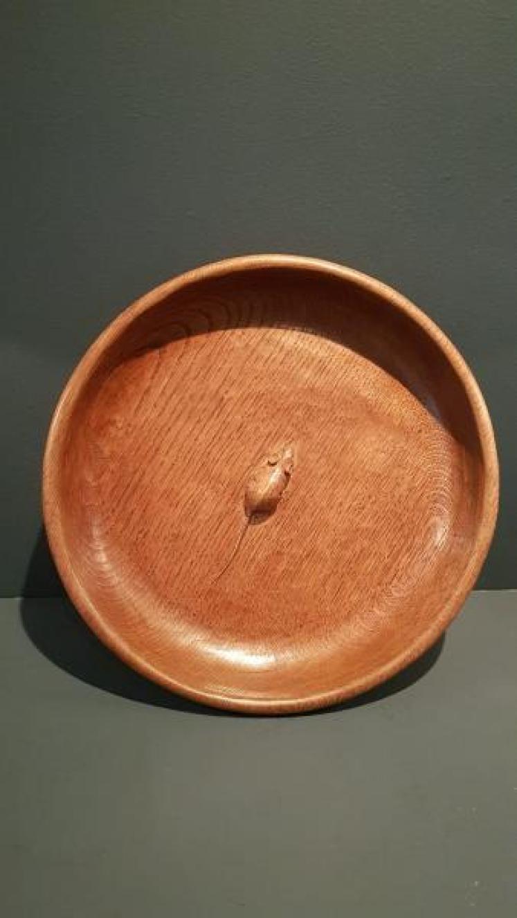 Superb Large Mouseman Fruit Bowl - Image 3