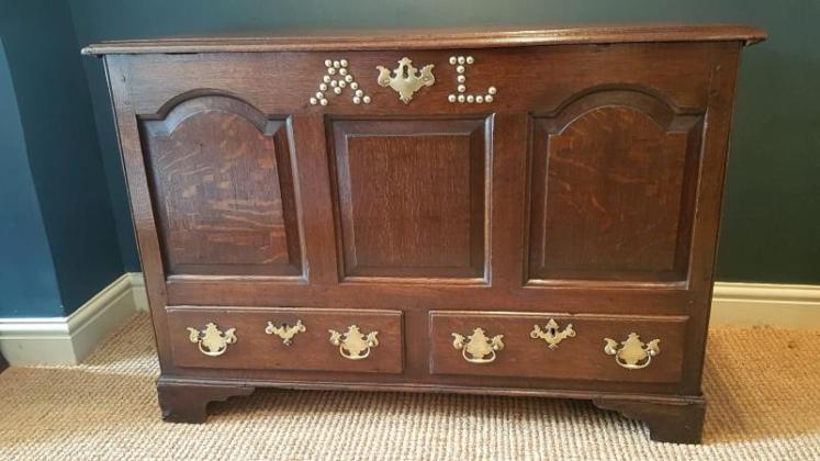 Small George II Oak Mule Chest - Image 1