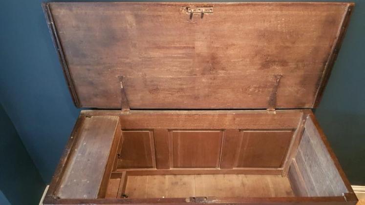 Small George II Oak Mule Chest - Image 6