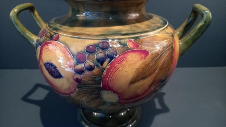 Antique Moorcroft Twin Handled Pomegranate Vase  - Image 3
