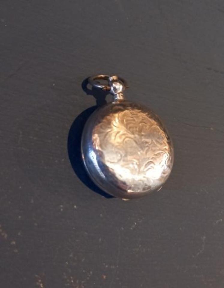 George V period Silver Engraved Sovereign Holder Case - Image 6