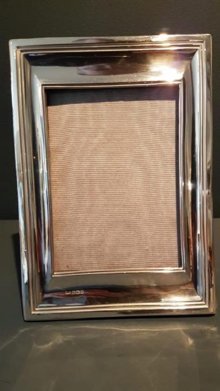 Superb Pair of George V Silver Photo Frames - Image 2