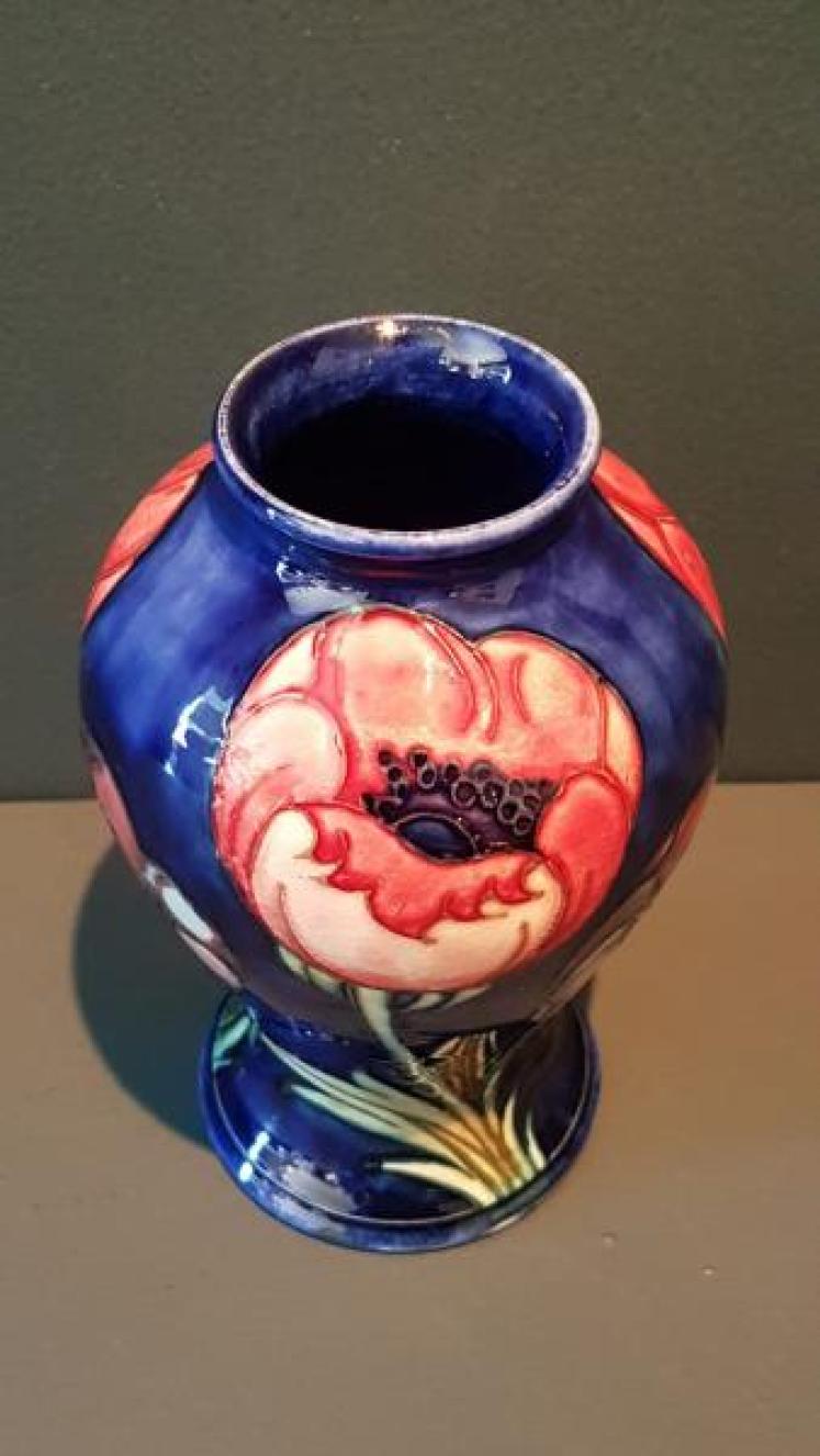 Moorcroft Big Poppy Vase - Image 3