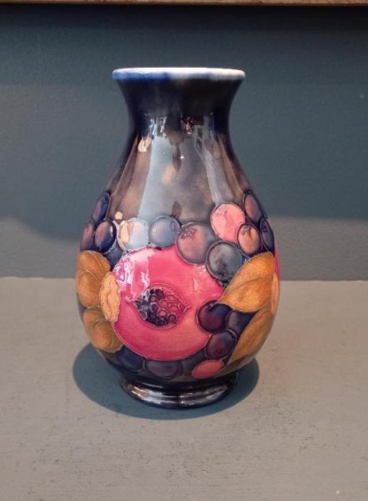 Early Moorcroft Seeded Pomegranate Bulbous Vase - Image 4