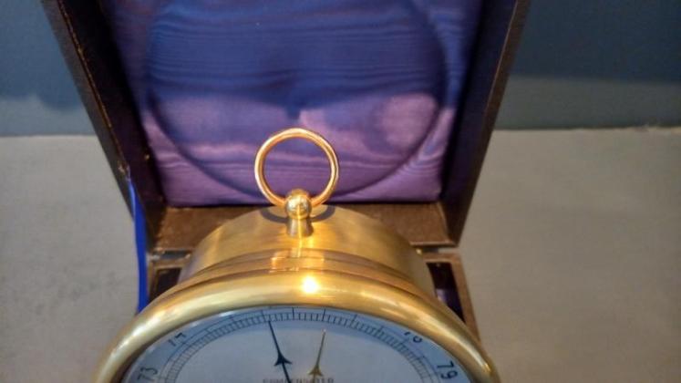 Marine Barometer with Presentation Case - Image 3