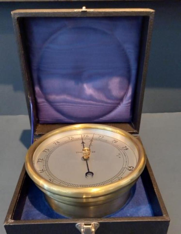 Marine Barometer with Presentation Case - Image 6