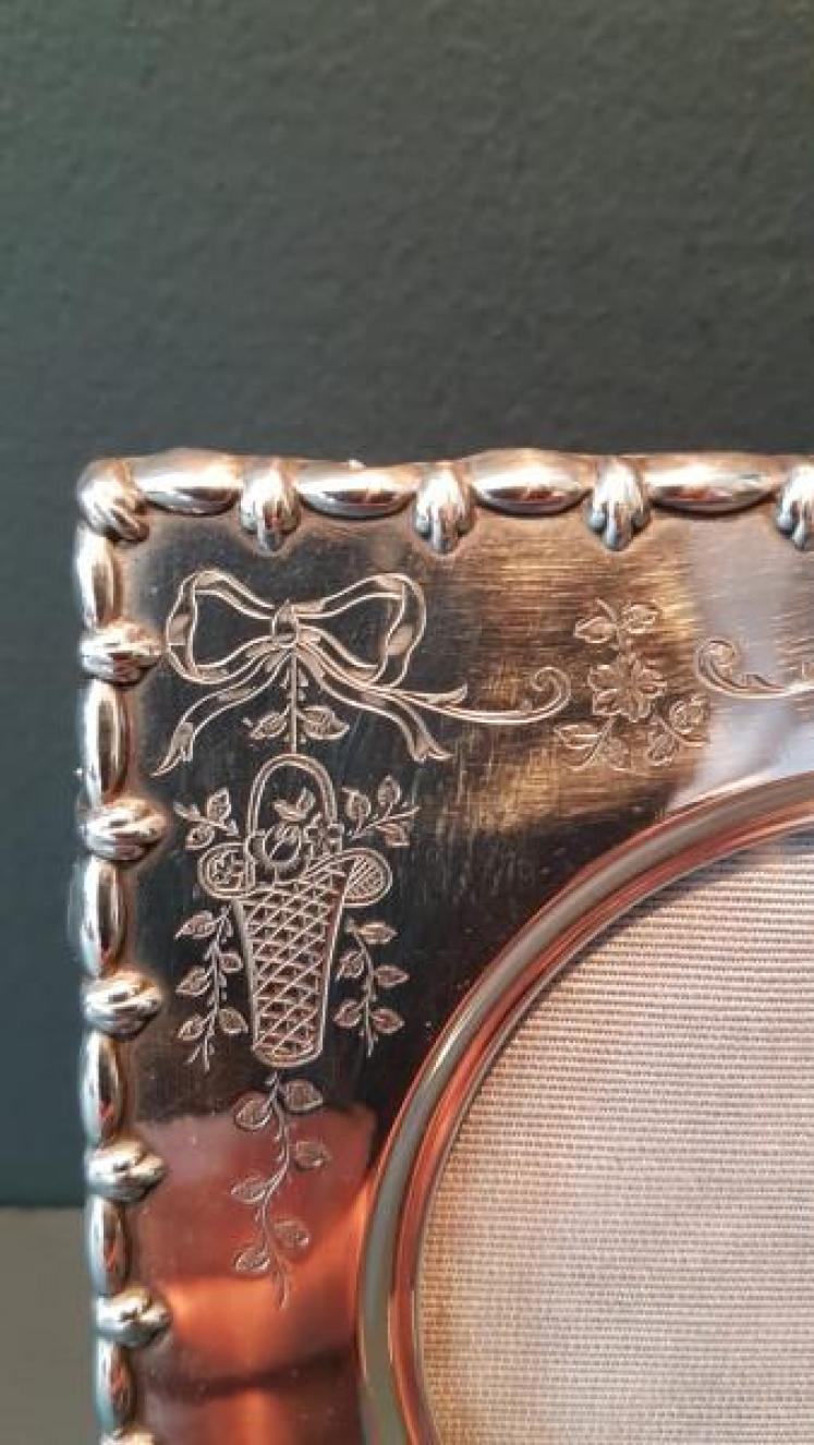 Edwardian Engraved Silver Photo Frame - Image 3