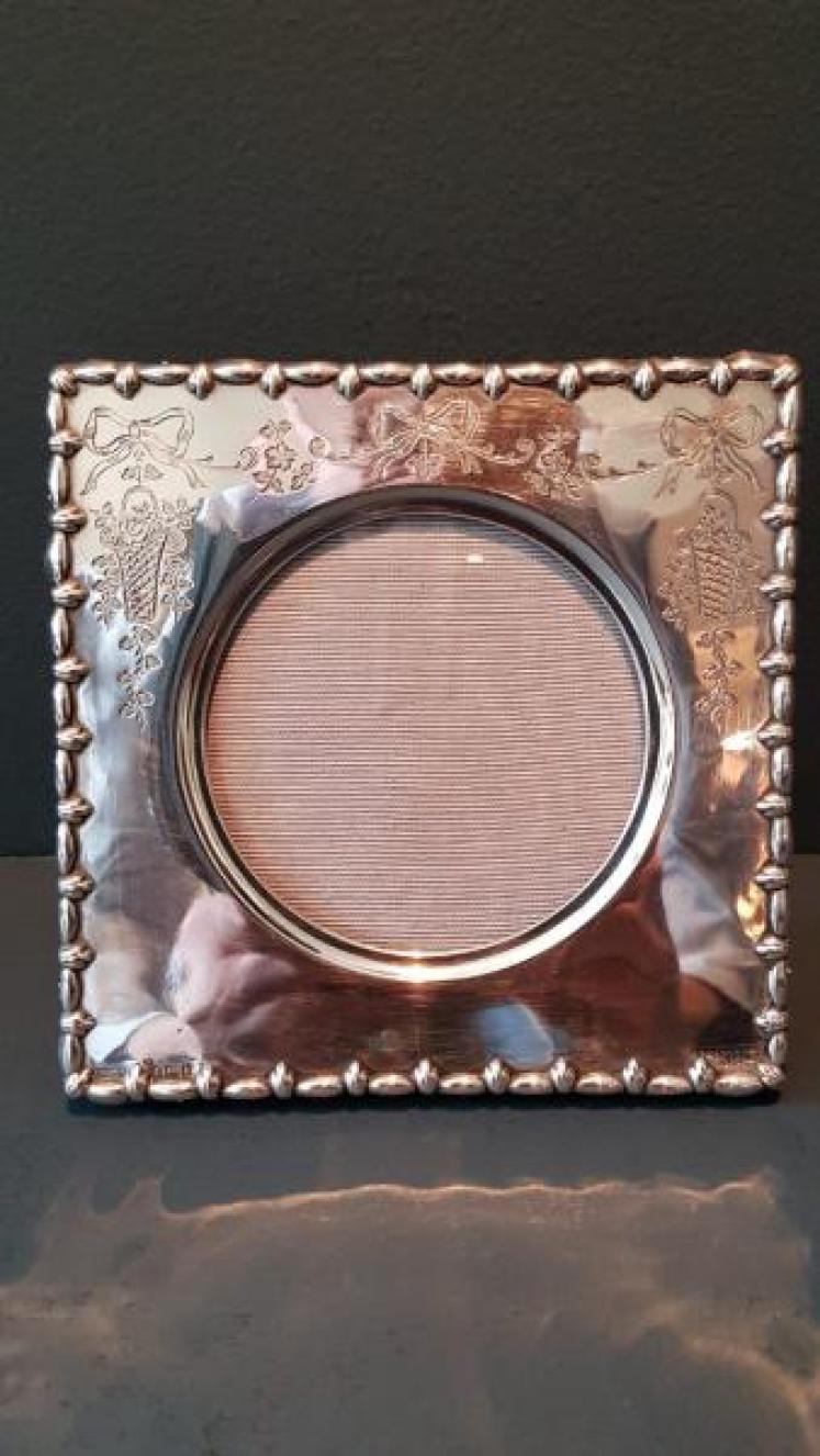 Edwardian Engraved Silver Photo Frame - Image 4