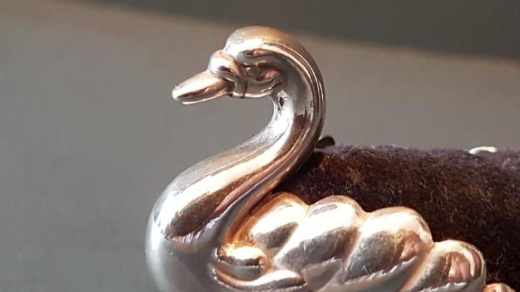 Victorian Double Head Swan Pin Cushion - Image 4