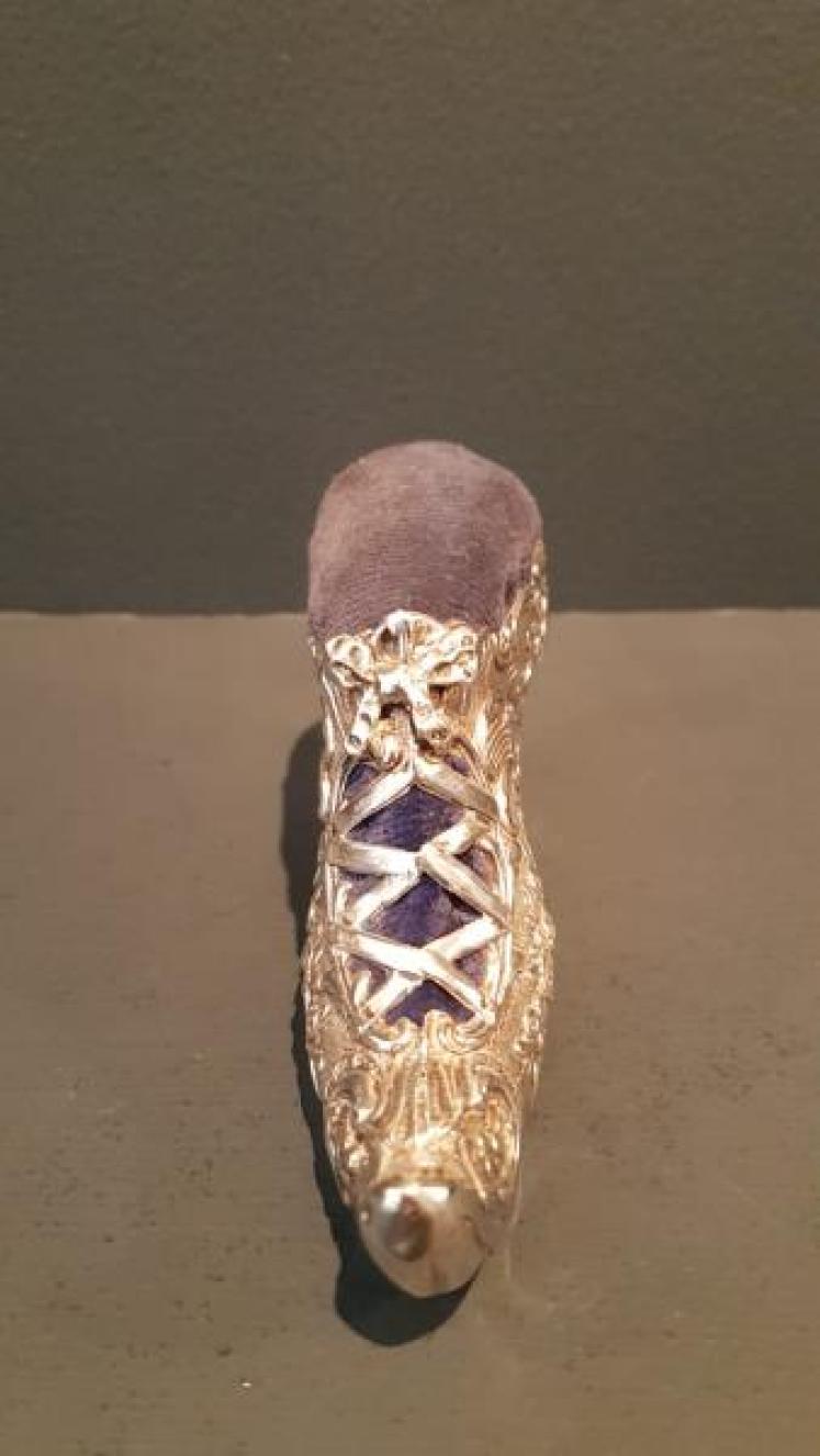 Superb Victorian Silver Shoe Pin Cushion - Image 4