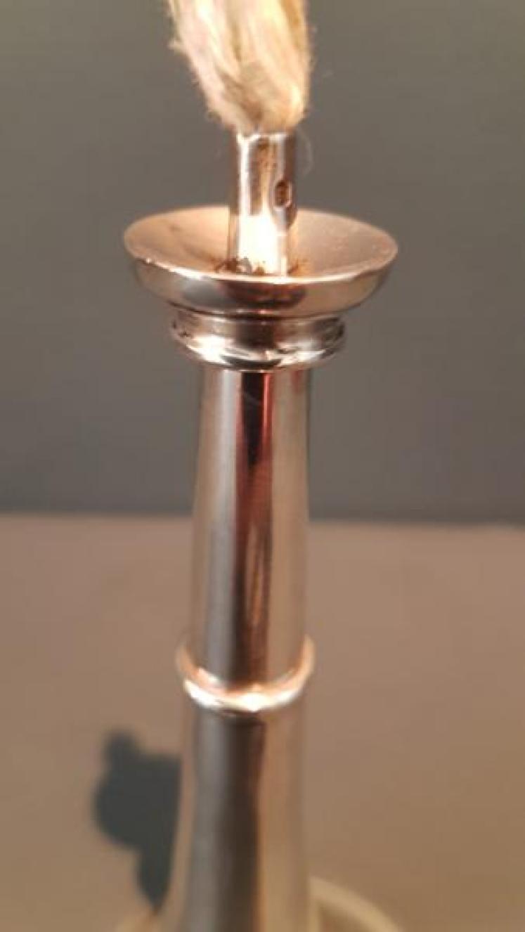 Walker and Hall Silver Trumpet Table Light - Image 4