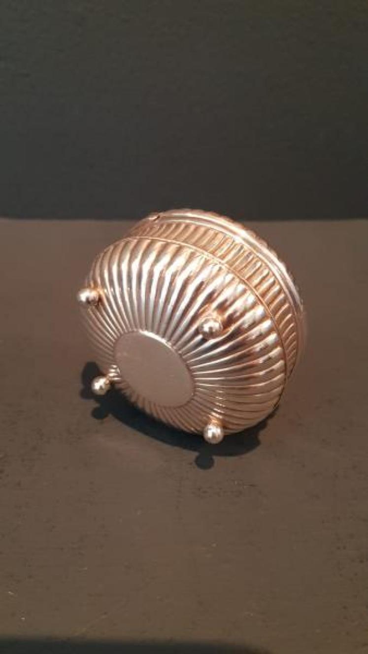 Superb Cast Silver Travelling Ink Well - Image 3