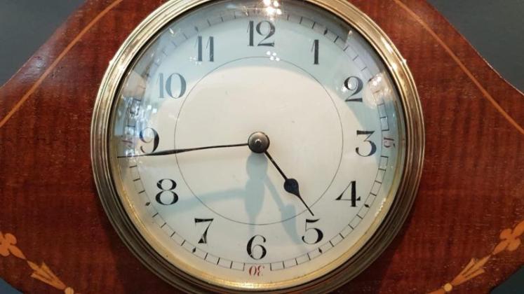 Superb Figured Mahogany Inlaid Mantel Clock - Image 5