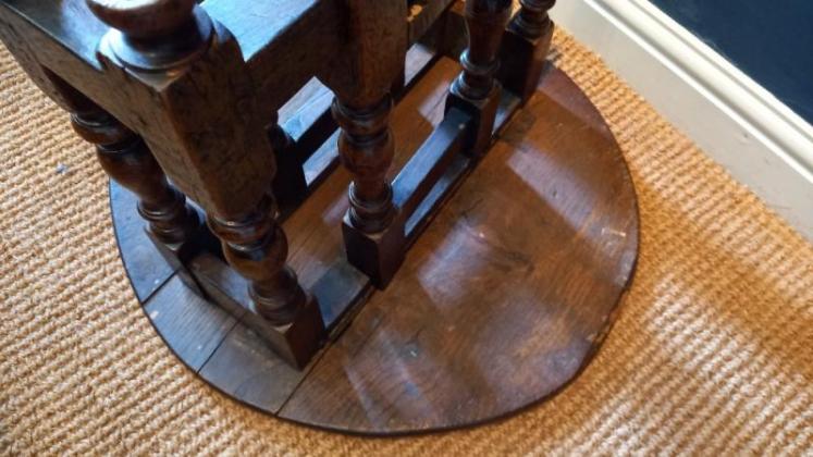 Small George III Period Oak Drop Leaf Occasional Table - Image 5