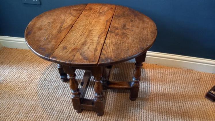 Small George III Period Oak Drop Leaf Occasional Table - Image 6