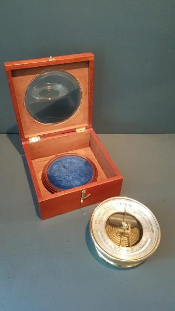 Superb Victorian Boxed Marine Barometer by Vicary - Image 3