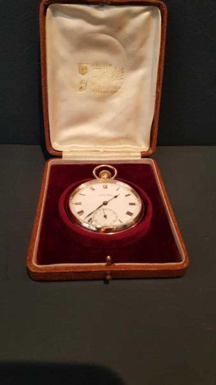 George V 9ct Chester Gold Pocket Watch - Image 1