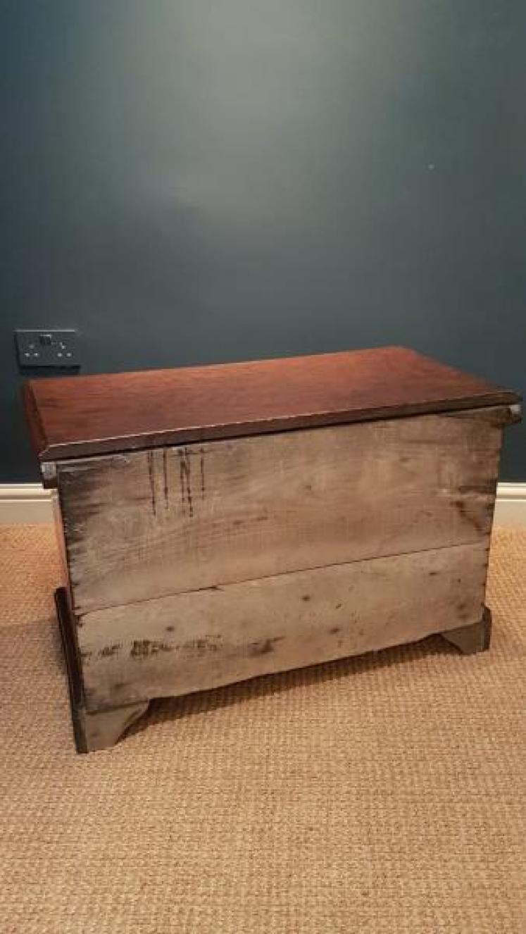 Outstanding George II Oak Coffer Bach - Image 4