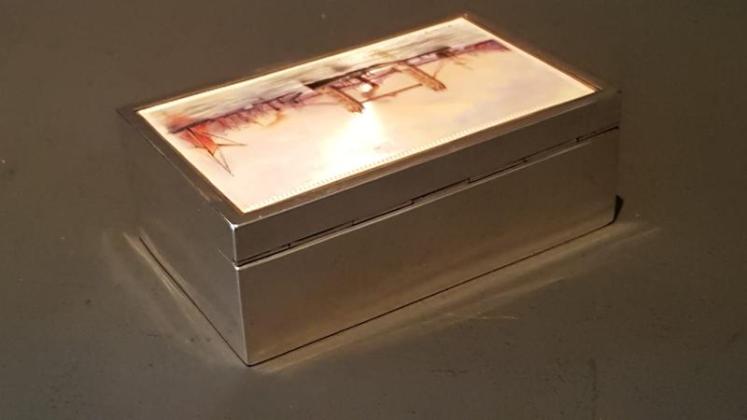 Superb Quality Enamel Top Silver Table Box - Image 3