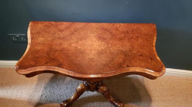 Superior Quality Victorian Burr Walnut Fold Over Tea Table - Image 2