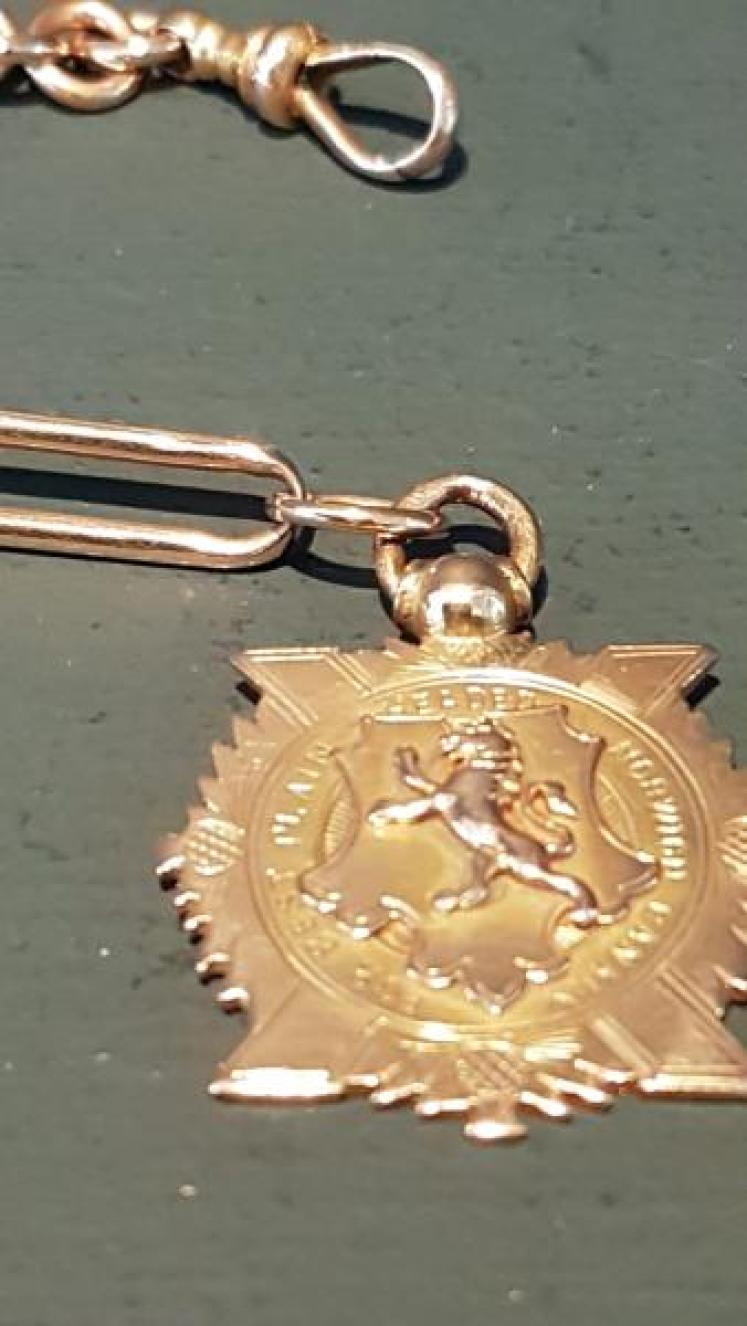 Rare 15ct Gold Victorian Watch Chain and Fob  - Image 6