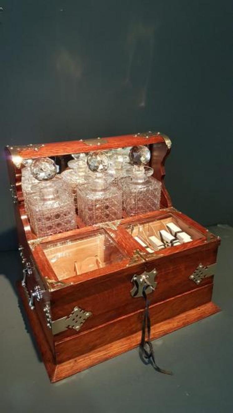 Superb Victorian Oak Tantalus Box - Image 1