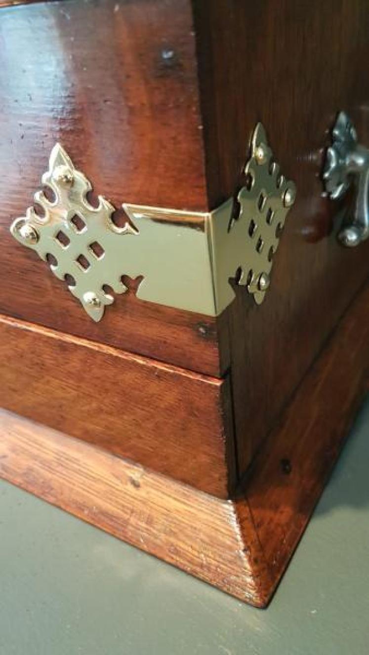 Superb Victorian Oak Tantalus Box - Image 6