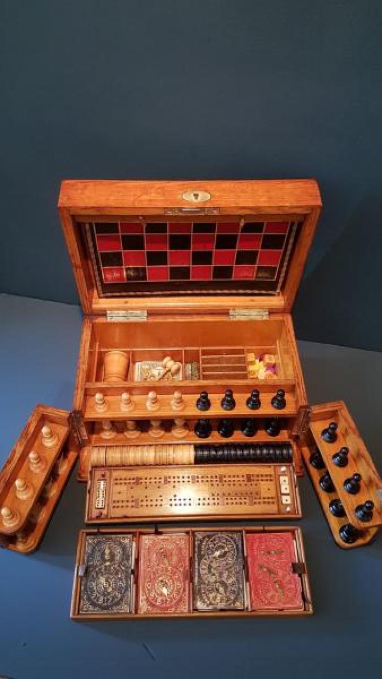 Victorian Oak Games Compendium - Image 1