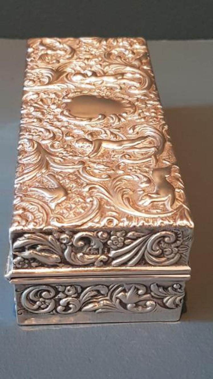 Edwardian Goldsmiths and Silversmiths Silver Box - Image 2