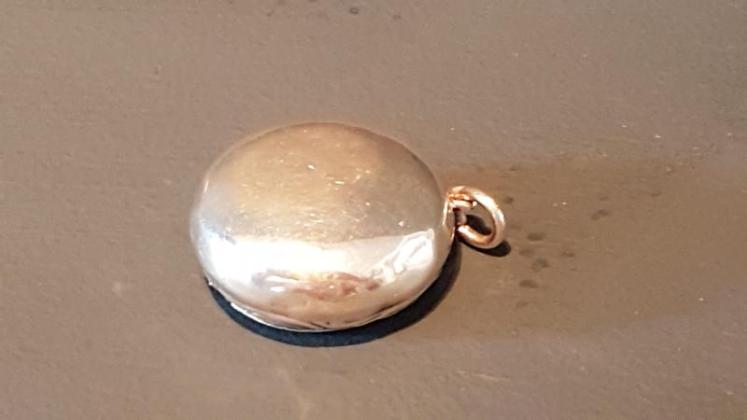 Silver Fob Powder Puff - Image 2