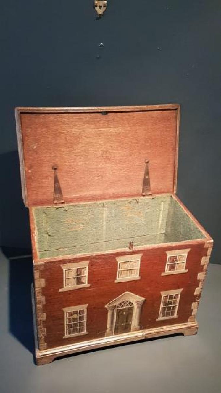 Antique Hand Painted Country House Box - Image 4