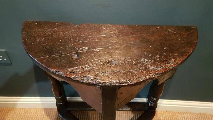 Small Proportioned Early Oak Side Table - Image 5