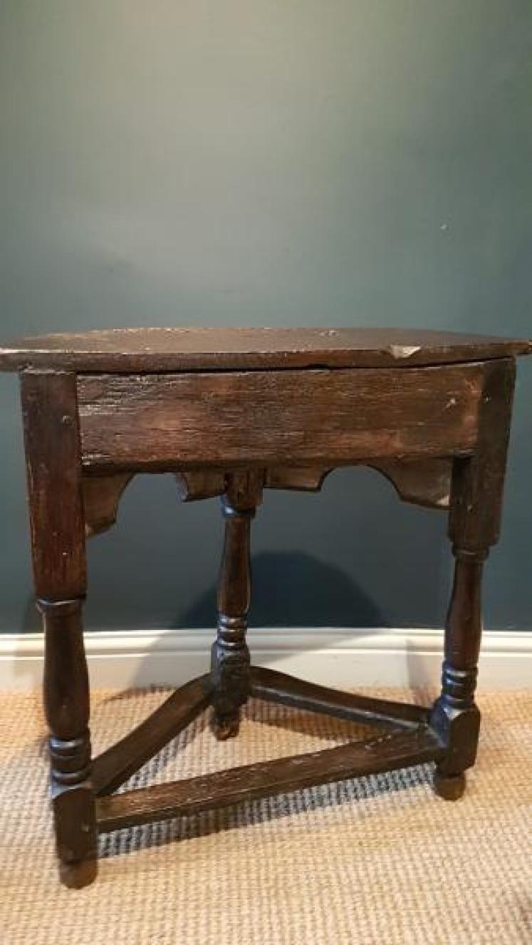 Small Proportioned Early Oak Side Table - Image 6