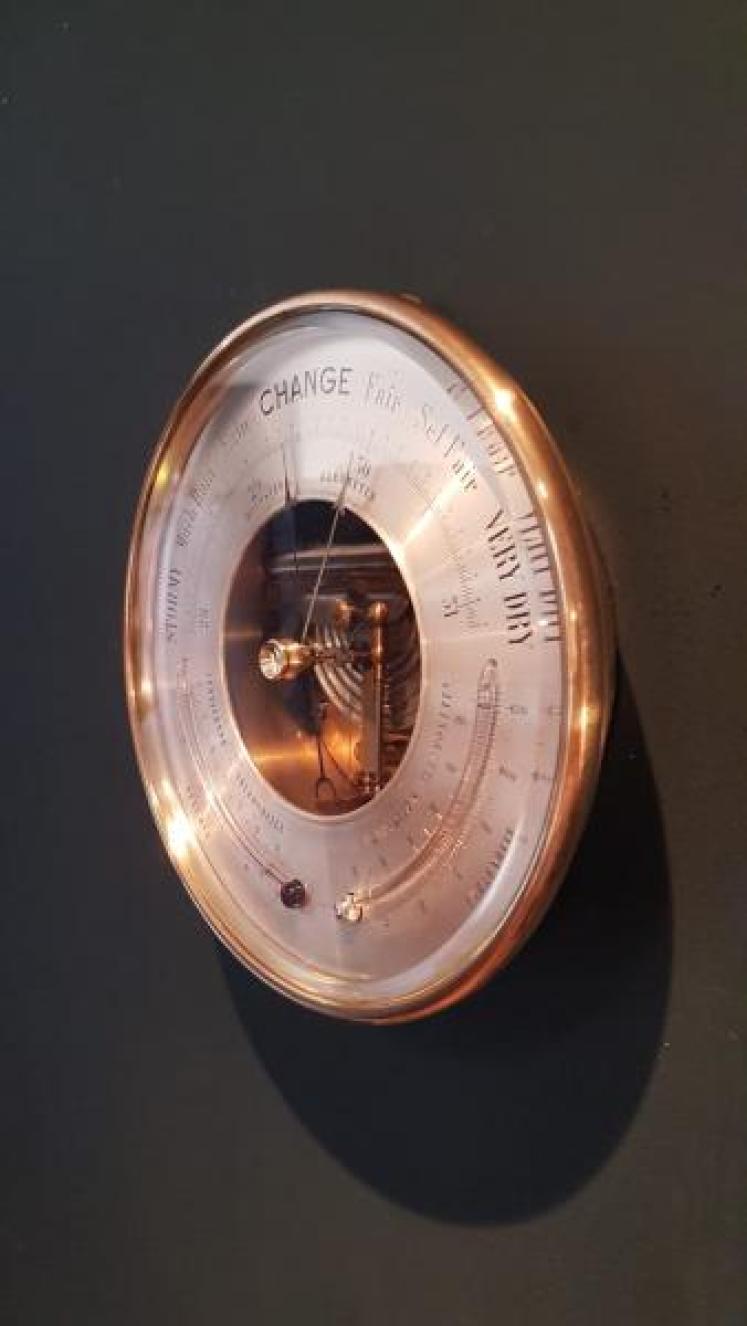 Superb Victorian Brass Cased Marine Barometer - Image 5