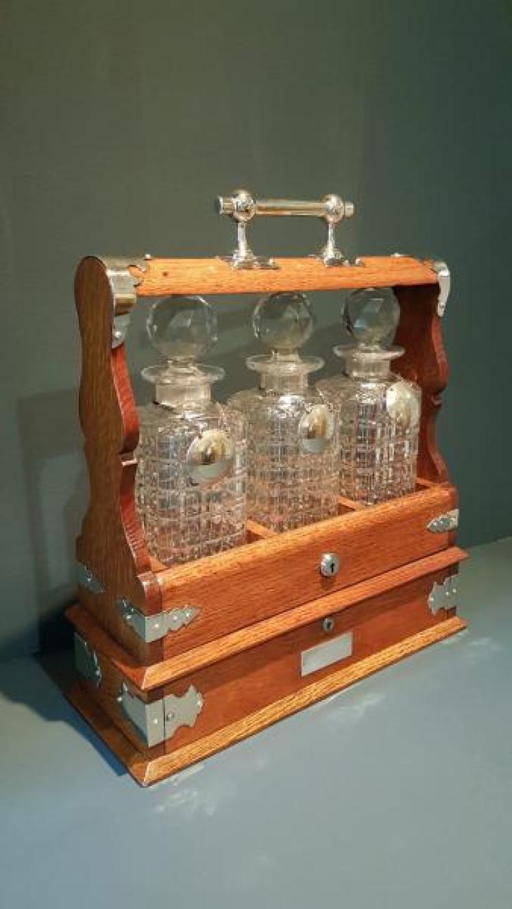 Victorian Oak Tantalus With Games Drawer - Image 5
