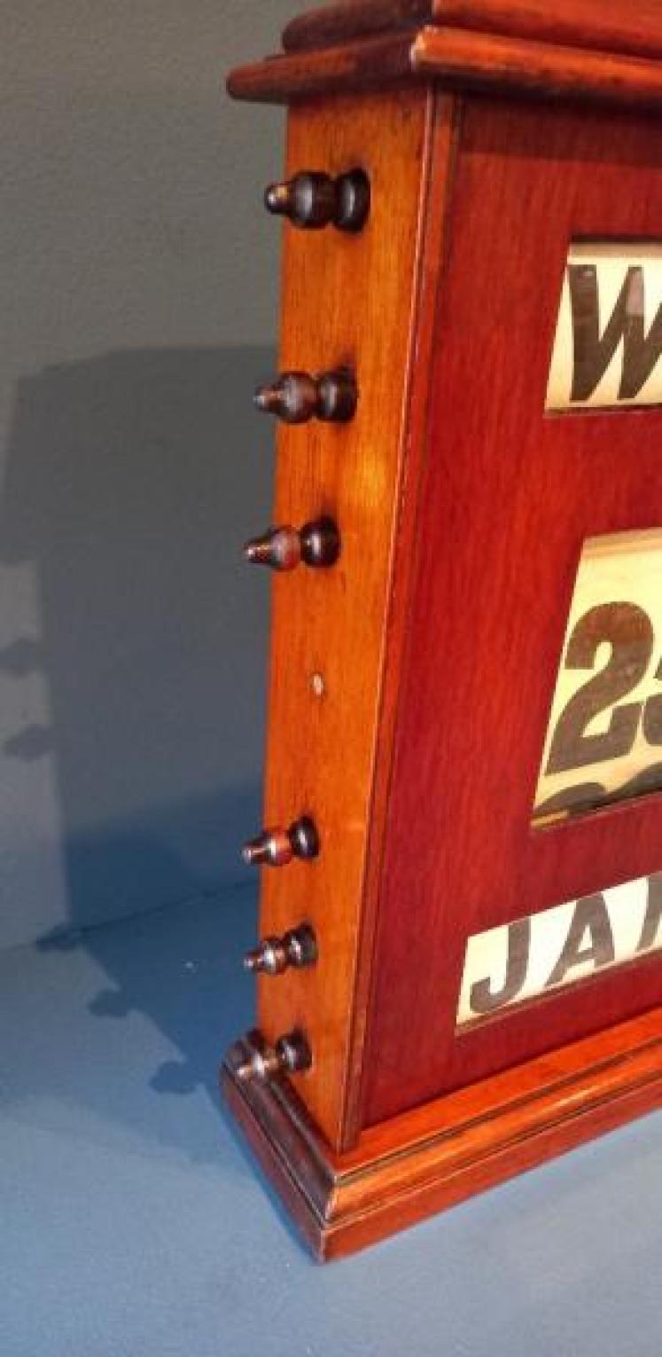 18" Edwardian Perpetual Desk Calendar - Image 6